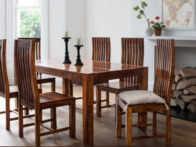 [TEST] Eleganter Esstisch